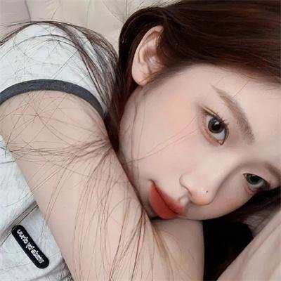 过气明星隐婚生子，评论区彻底沦陷，一个月持续发酵